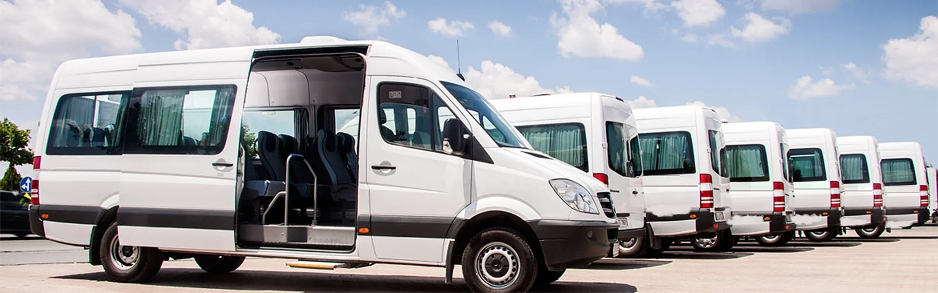 Ankara personel servisi için hazır bekleyen Umud Turizm servis minibüsleri